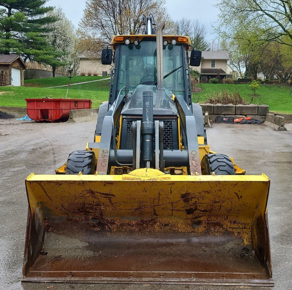 2010 John Deere 710J