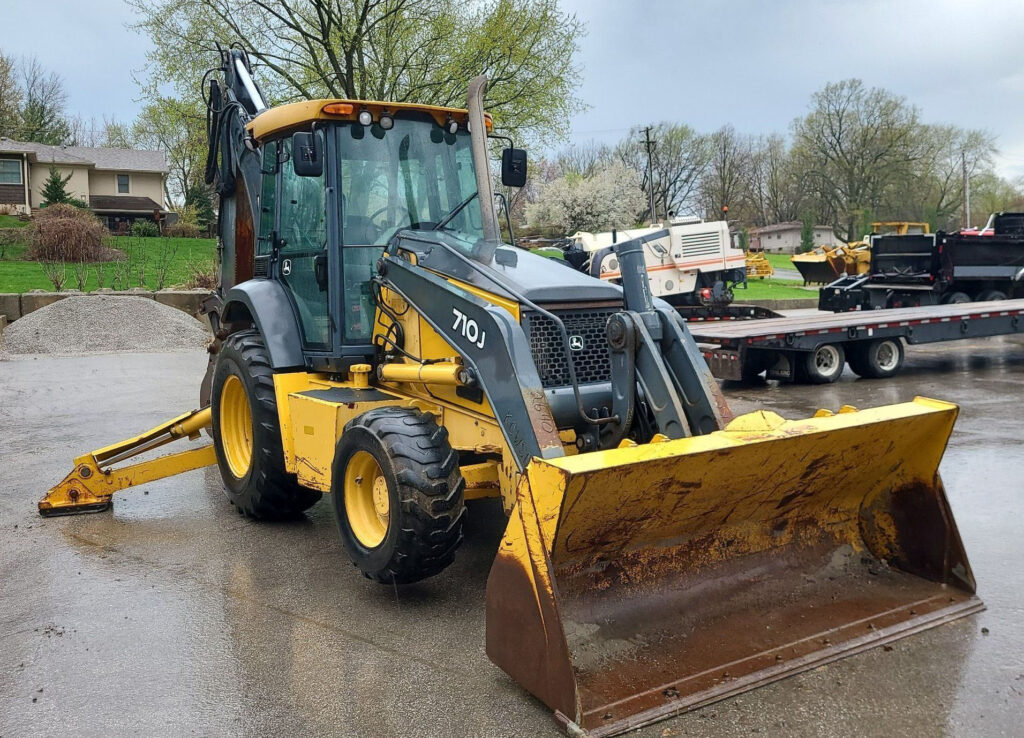 2010 John Deere 710J
