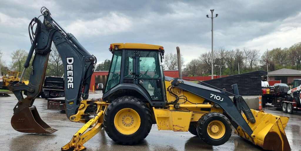 2010 John Deere 710J
