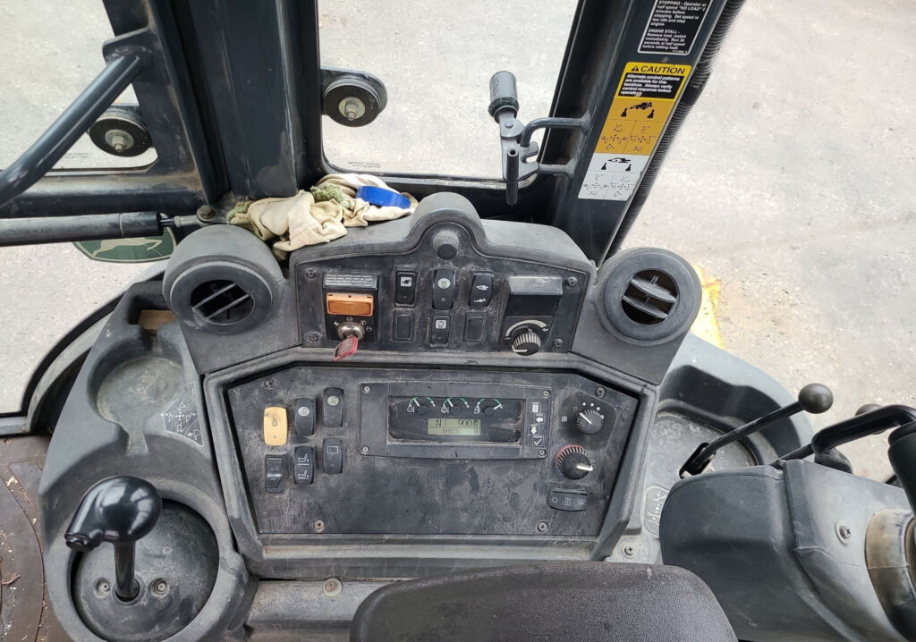 2010 John Deere 710J